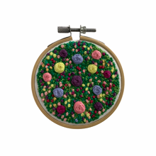 Load image into Gallery viewer, 3“ Mini Floral Embroidery on White Linen
