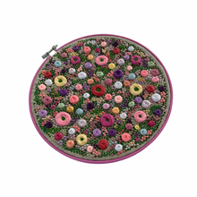 Load image into Gallery viewer, 9.5“ Floral Embroidery on Natural Linen
