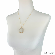 Load image into Gallery viewer, Quartz Rosary Chain Necklace with Druzy Pendant
