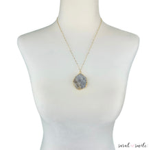 Load image into Gallery viewer, Howlite Rosary Chain Necklace with Druzy Pendant
